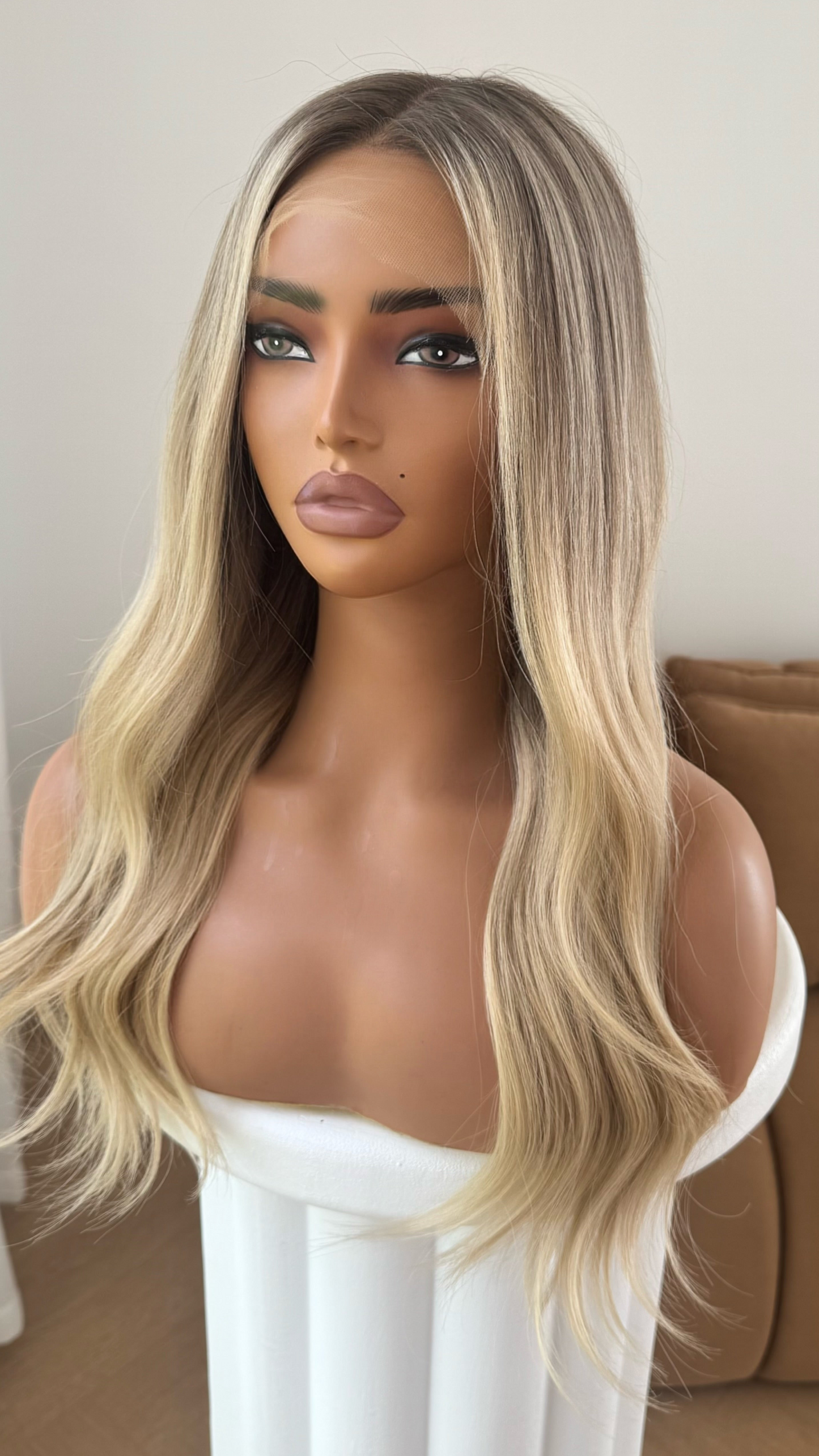 KHLOE 16