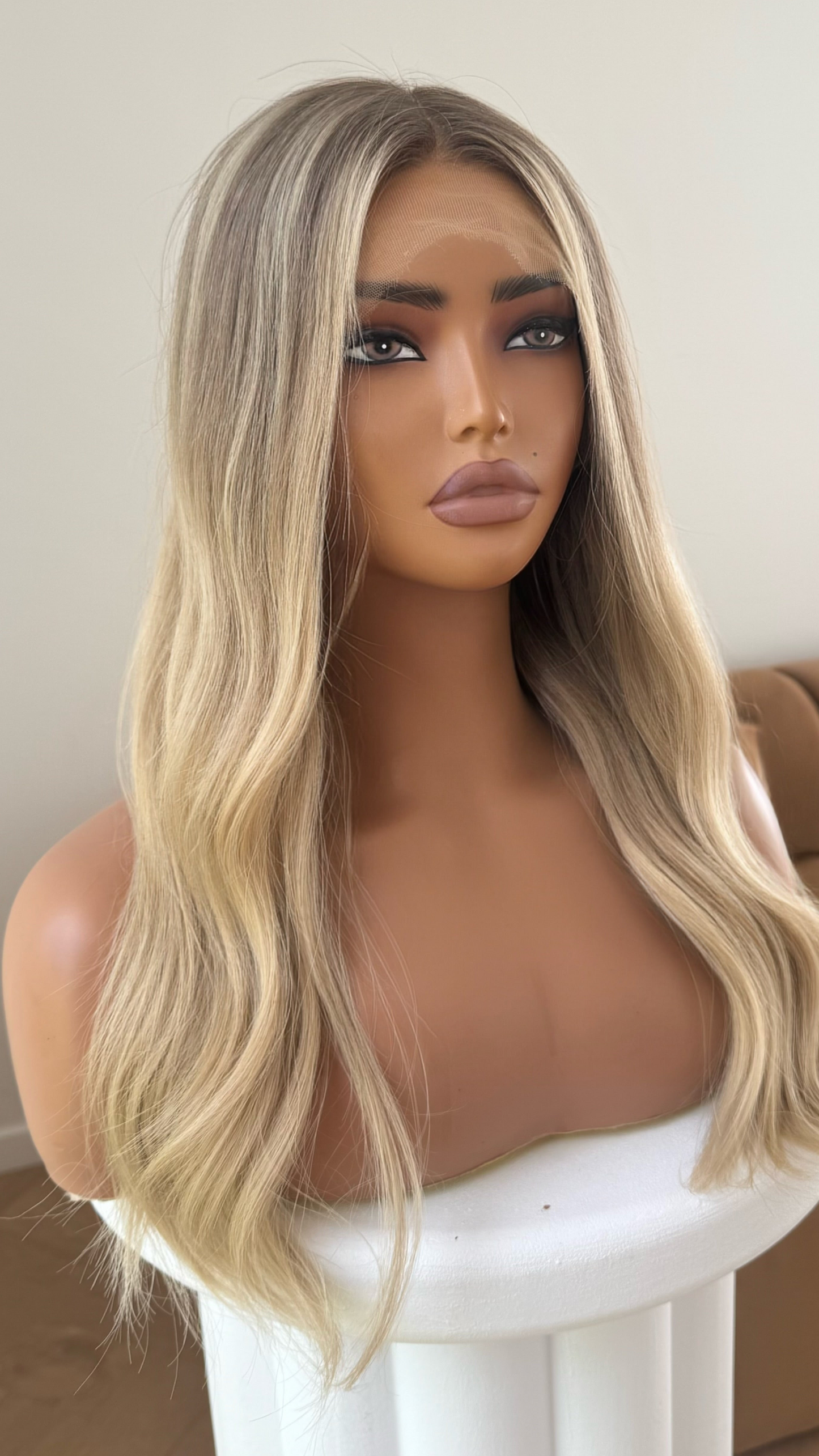 KHLOE 16